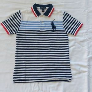 Polo 100% coton in a blue white line blue  polo emblem on front collar buttons 6